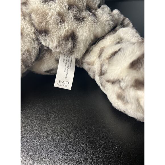 FAO Schwarz Snow Leopard Plush Pillow Flat 20” Stuffed Animal Toy NWT New - Picture 5 of 7